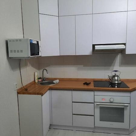 Кошкарбаева 45 Б Apartman Asztana Kültér fotó