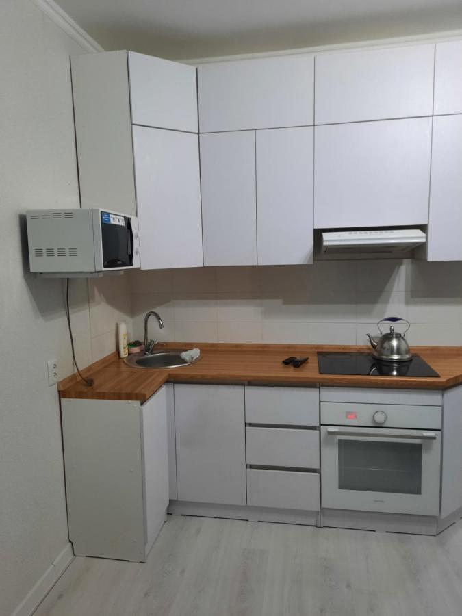 Кошкарбаева 45 Б Apartman Asztana Kültér fotó